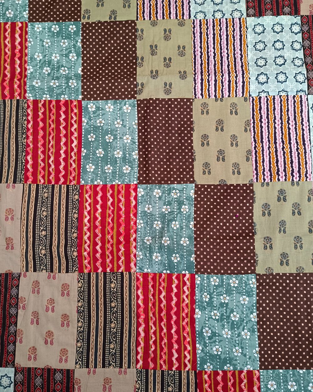 Printed Cotton  Patchwork Quilt Multicolor 42 Inches Width