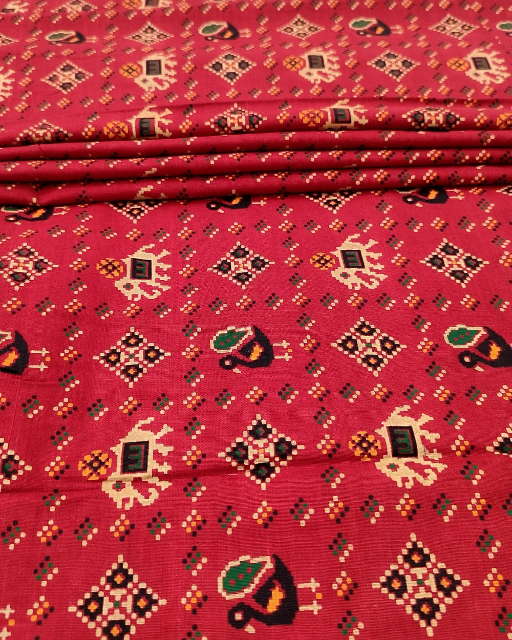 Gujari Print Cotton Red Colour 41 Inches Width