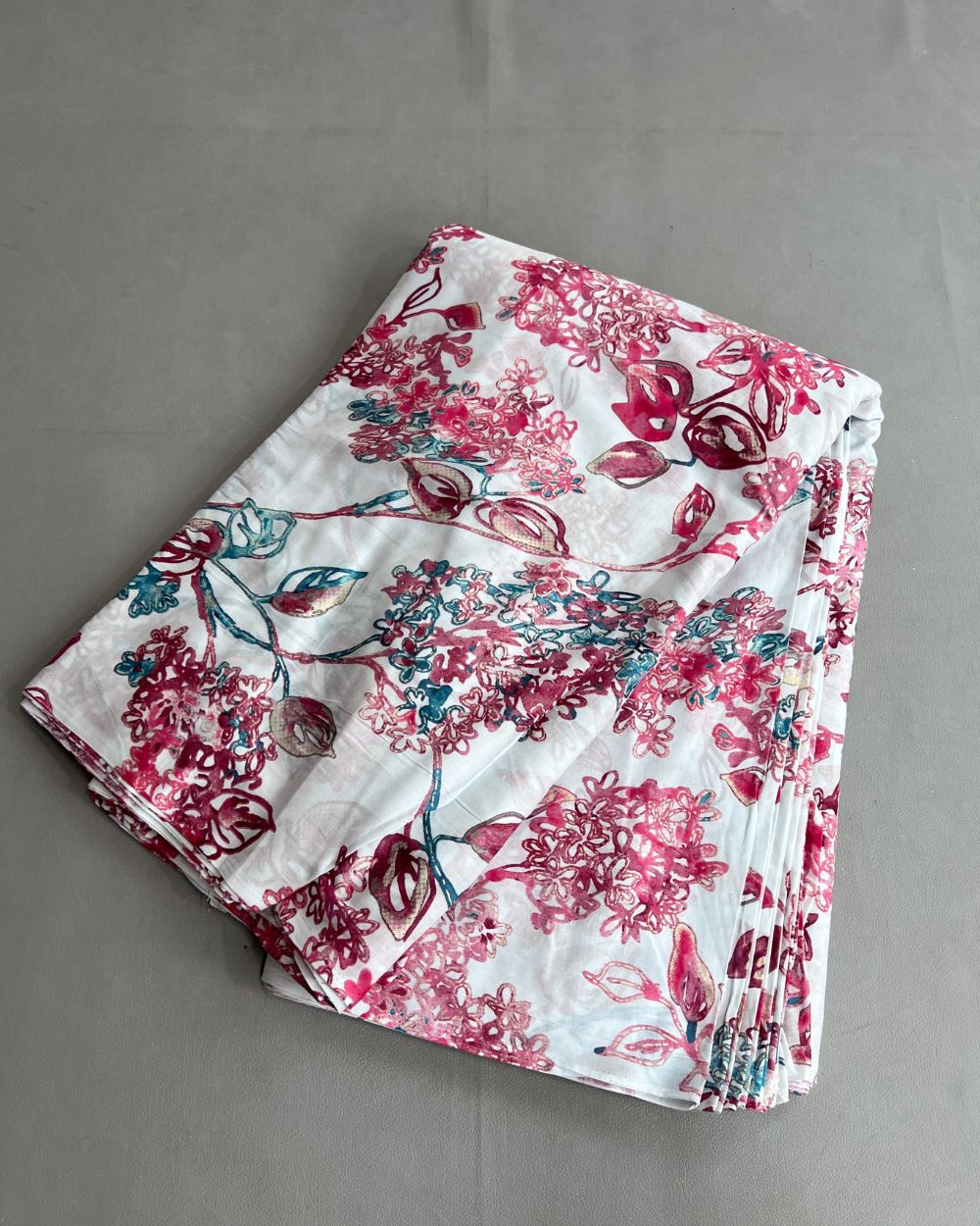 Printed Mal Cotton (Foil) White Colour 45 Inches Width
