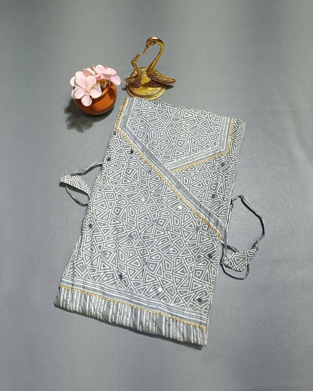 Printed Cotton Unstitched Top Pattern Grey Colour 44 Inches Width