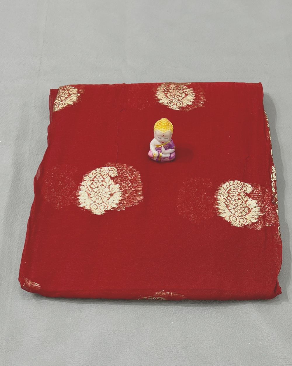 Pure Viscose Saree Without Blouse Chilli Red Colour