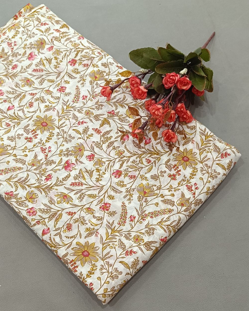 Printed Cambric Cotton Off White 42 Inches Width