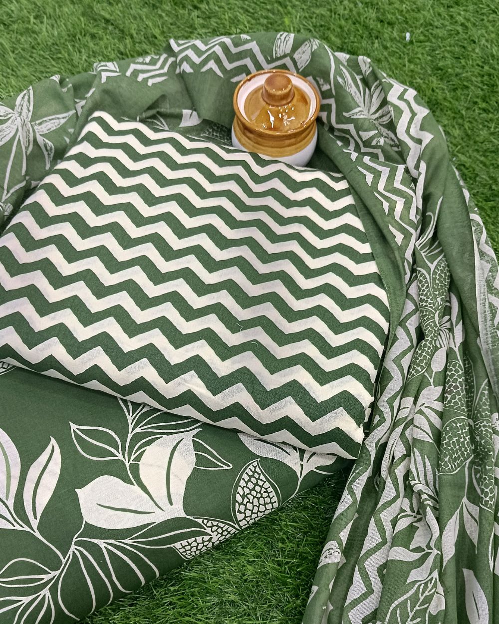 Printed Cotton Unstitched Top-Bottom Set with Dupatta Green Colour 42  Inches Width