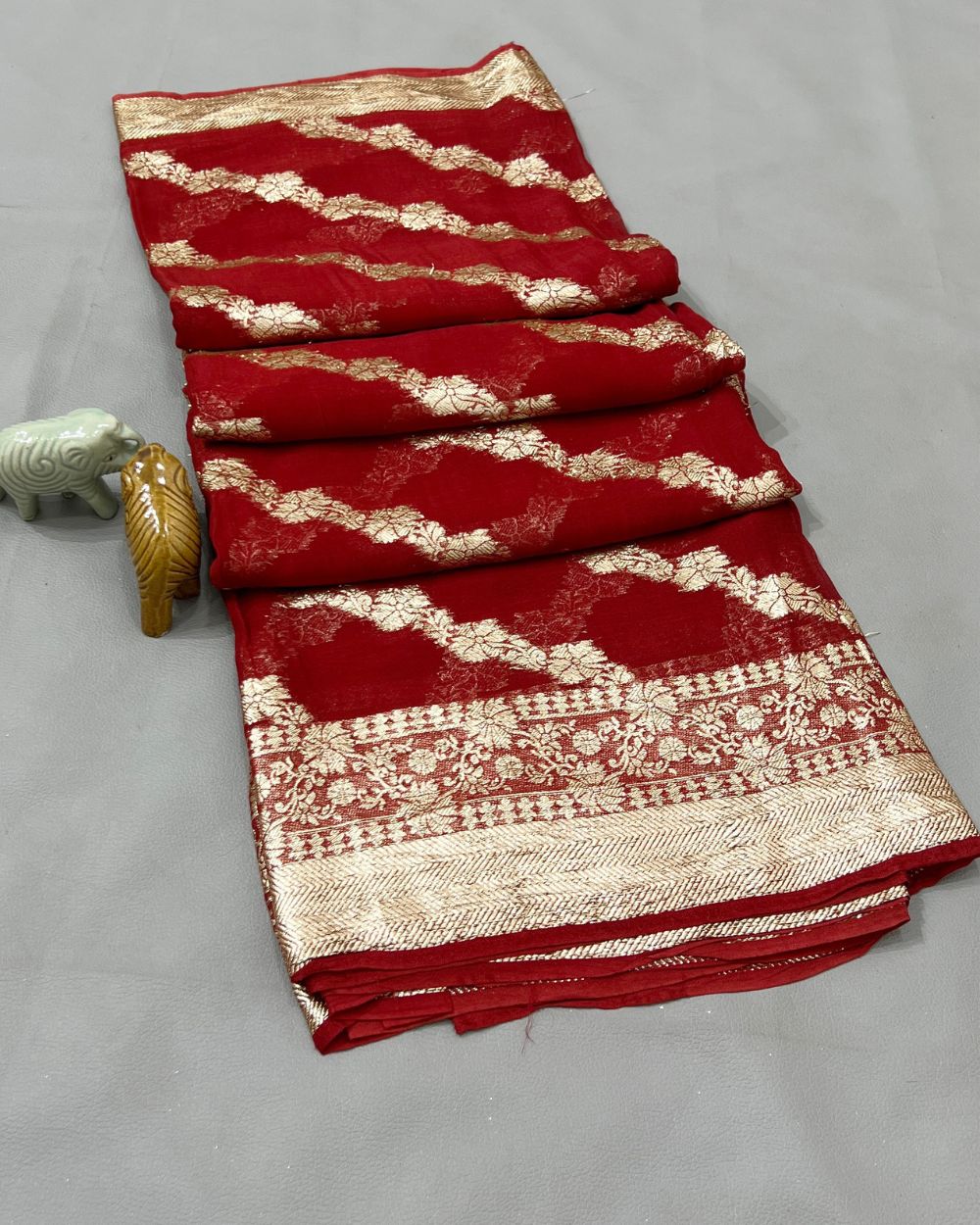 Pure Viscose Saree Without Blouse Chilli Red Colour