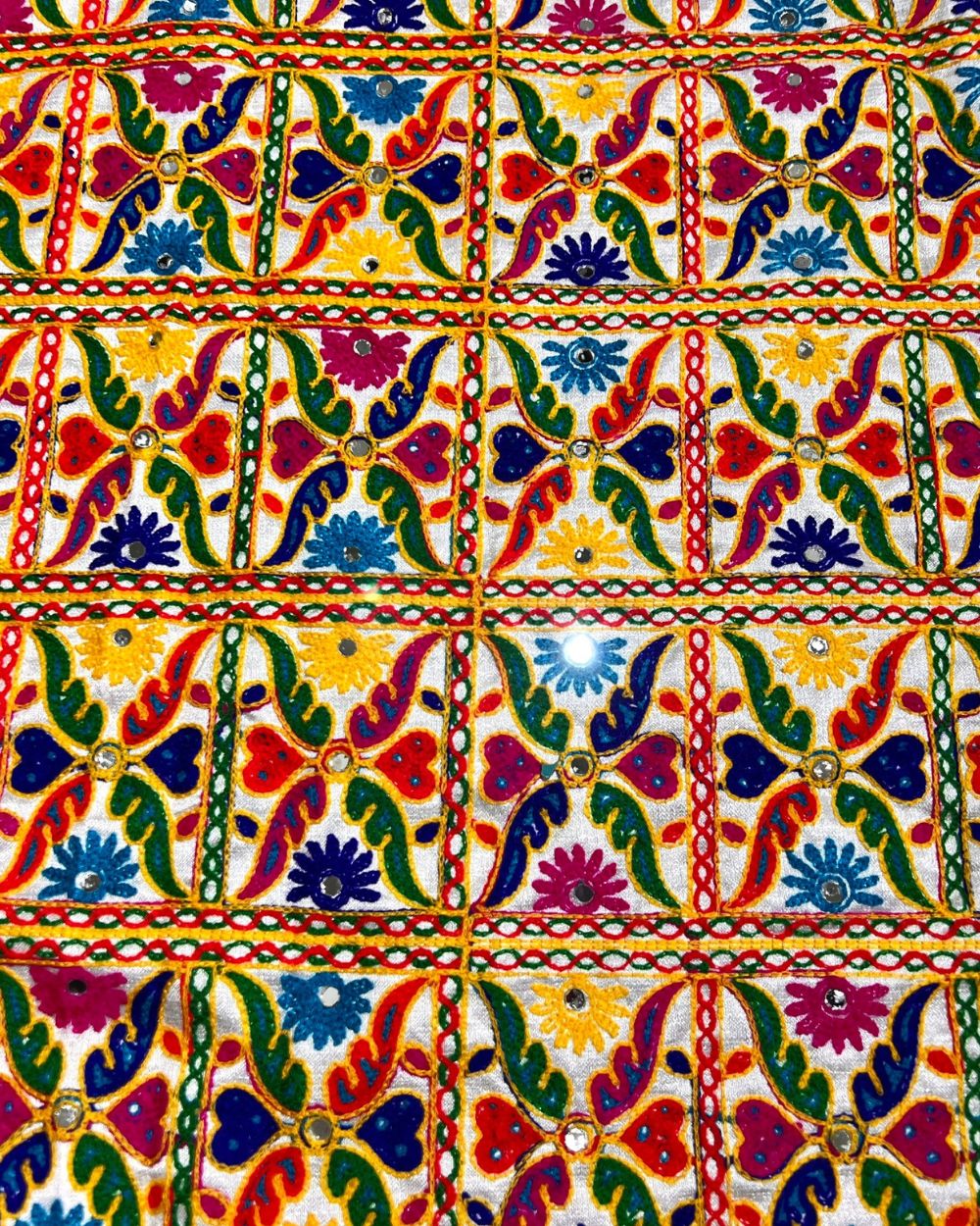 Mulberry Gamthi(Rajasthani) Work White(Multicolor) 45 Inches Width