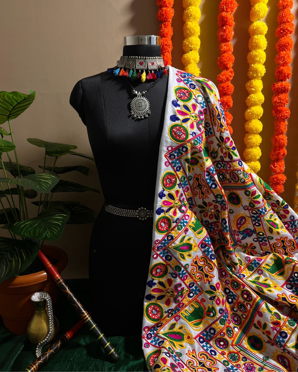 Mulberry Gamthi(Rajasthani) Work White(Multicolor) 45 Inches Width