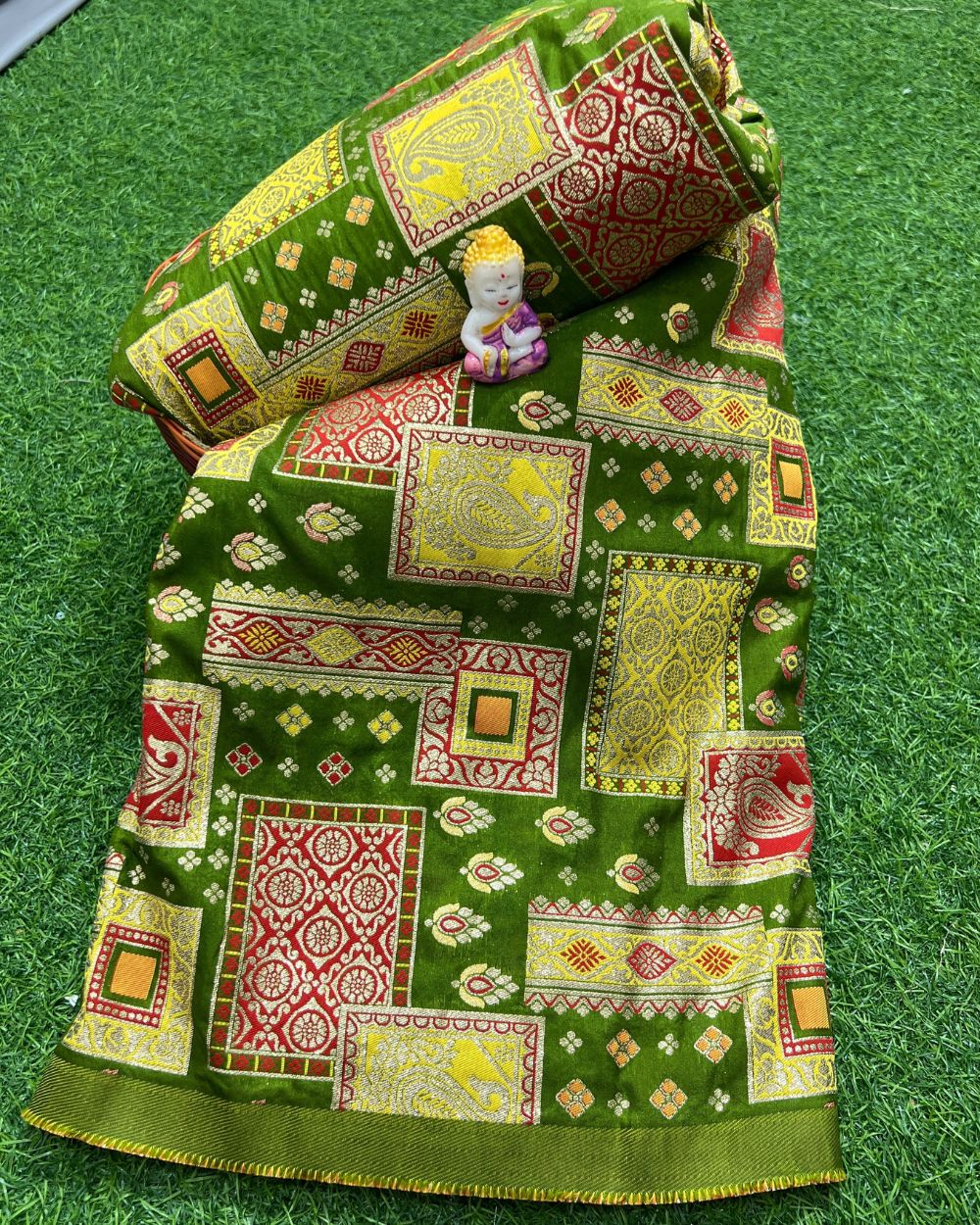 Brocade Chanderi Silk Work Mehandi Green Colour 44 Inches Width