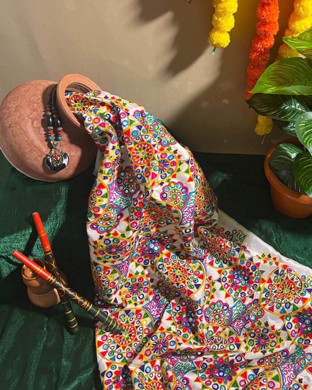 Mulberry Gamthi(Rajasthani) Work White(Multicolor) 45 Inches Width